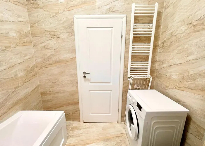 Address 20 - Palace Of Parliament Area *